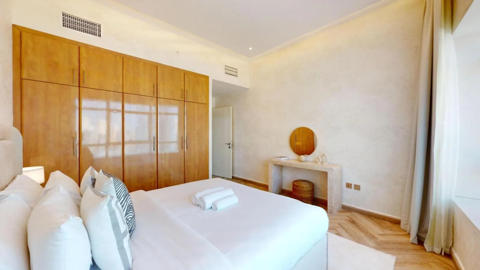 Lake City Tower - Upgraded Two Bedroom In Jlt Dubai 0*,